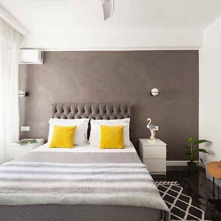 Seaside Apartment By Flisvos Marina Athens Luaran gambar
