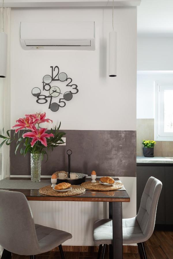 Seaside Apartment By Flisvos Marina Athens Luaran gambar
